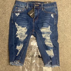 Size 3 NWT Rock Your World Ripped Denim Bermudas - Dark